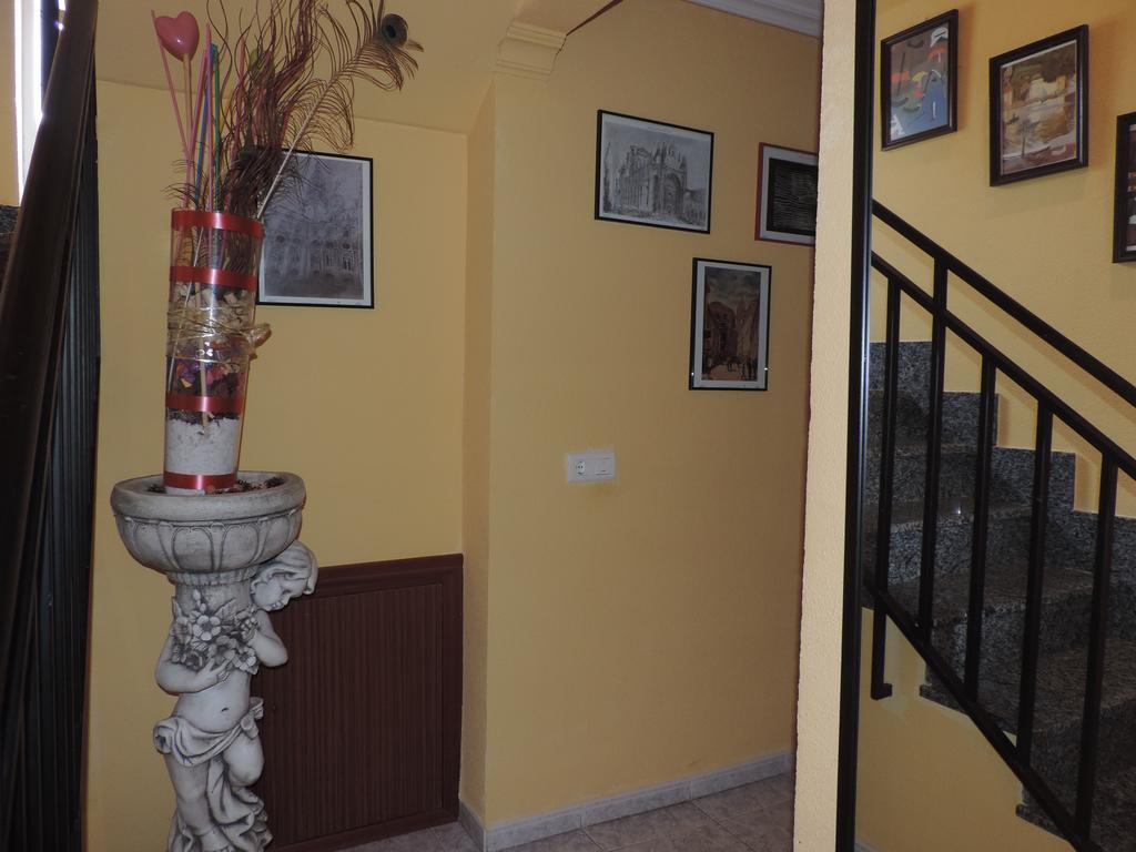Hostal Sali Pelabravo Exterior foto