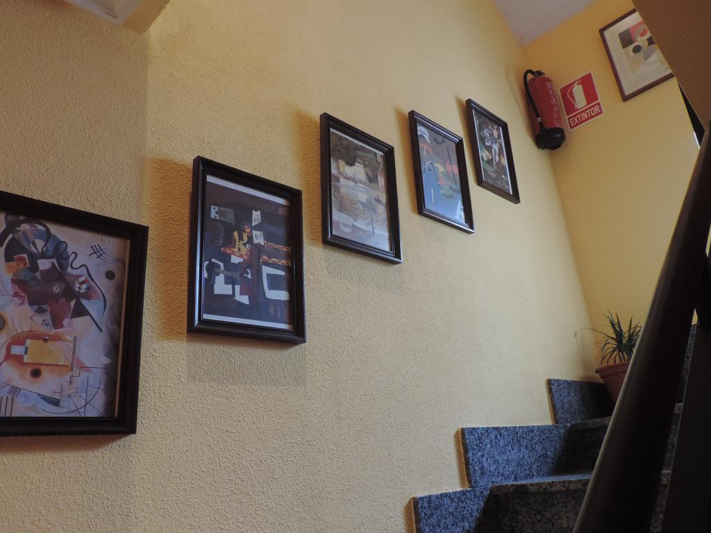 Hostal Sali Pelabravo Exterior foto