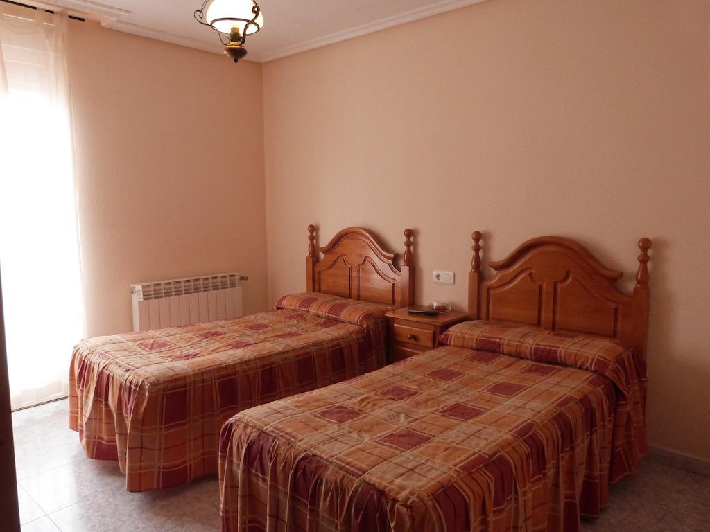 Hostal Sali Pelabravo Zimmer foto