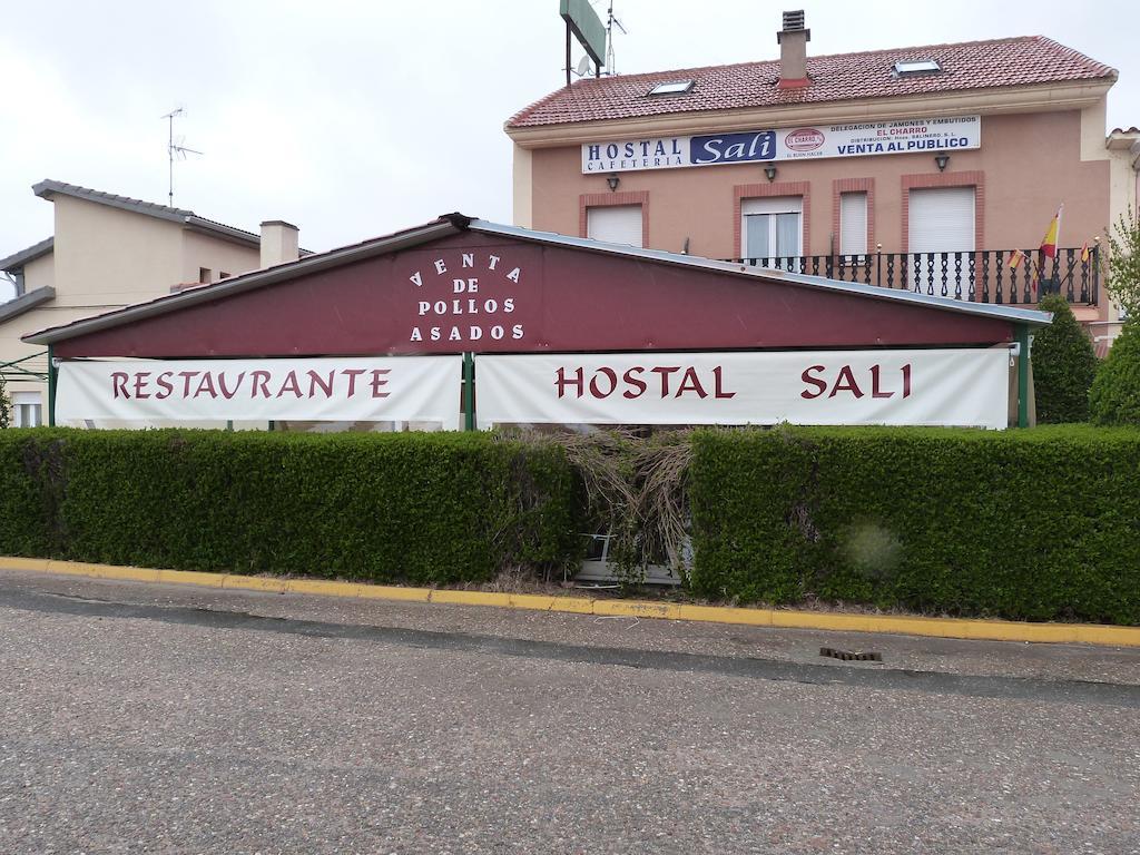 Hostal Sali Pelabravo Exterior foto